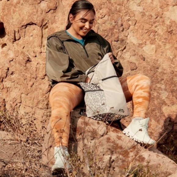 NWT APL All Purpose Packable Backpack Leopard - Picture 5 of 9